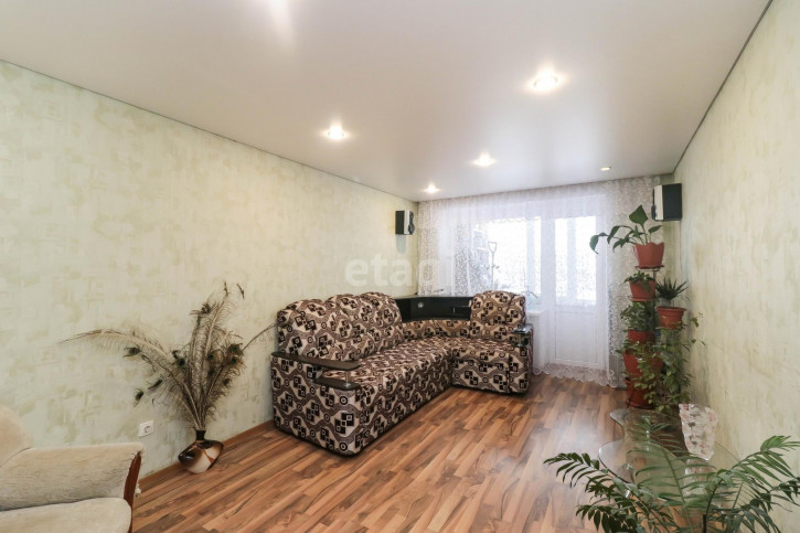 2-комн квартира Строителей, 11