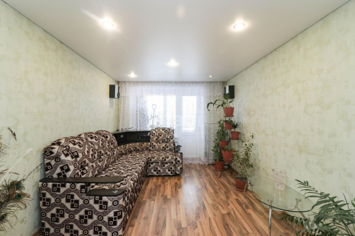 2-комн квартира Строителей, 11