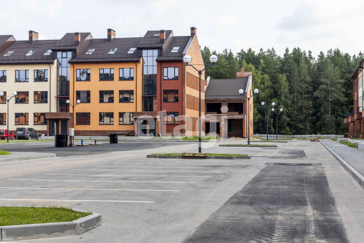 2-комн квартира Академическая, 5