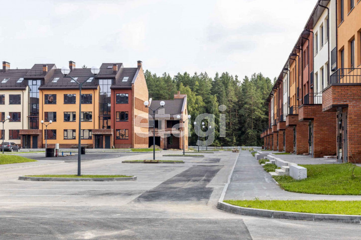 2-комн квартира Академическая, 5