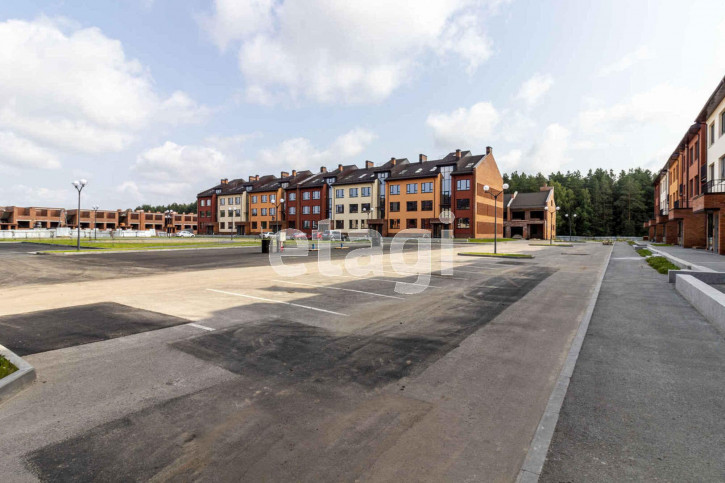 2-комн квартира Академическая, 5