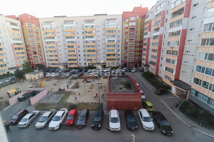 2-комн квартира Новоселов, 12/3