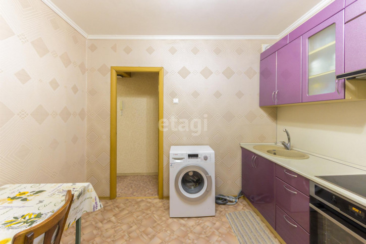 3-комн квартира Энергостроителей, 8