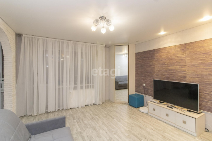 2-комн квартира Орловская, 35
