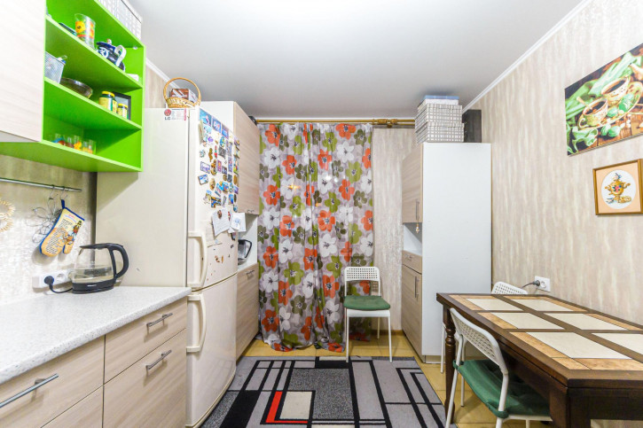3-комн квартира Пермякова, 83