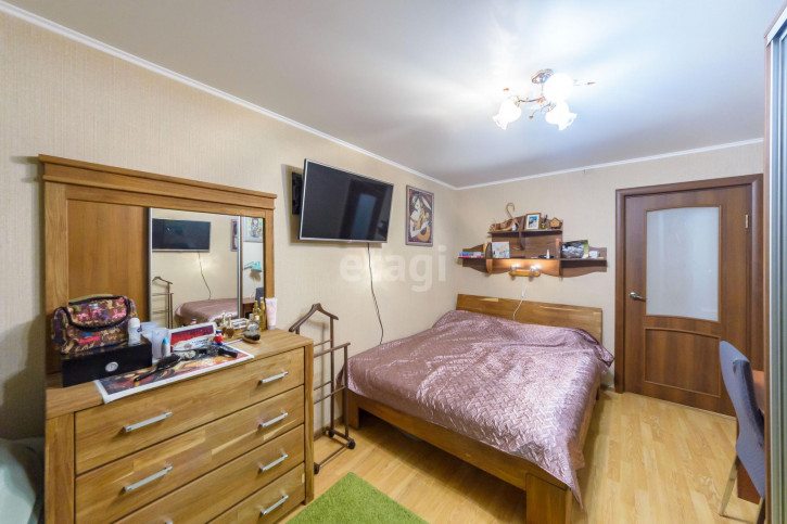 3-комн квартира Пермякова, 83