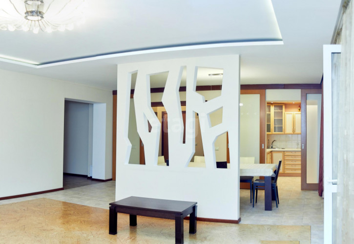 4-комн квартира Герцена, 60