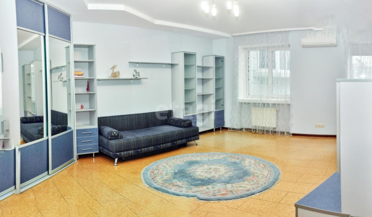 4-комн квартира Герцена, 60