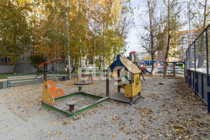 Комната Олимпийская, 25