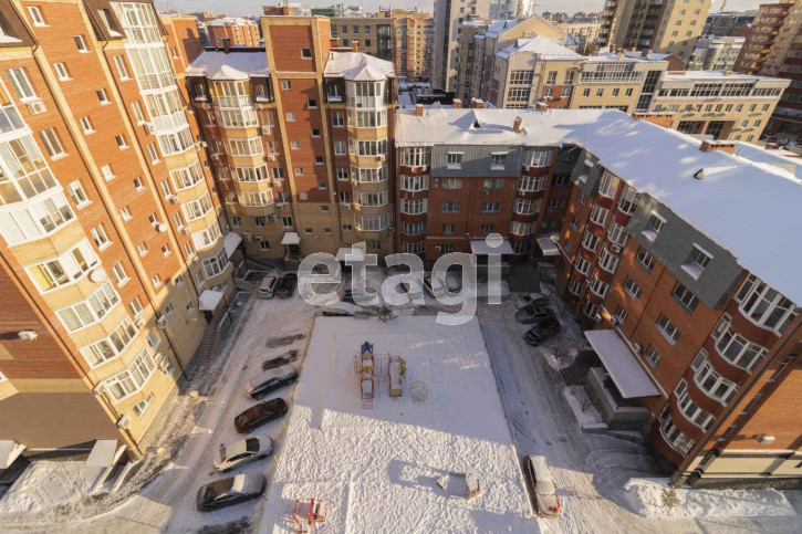3-комн квартира Водопроводная, 18