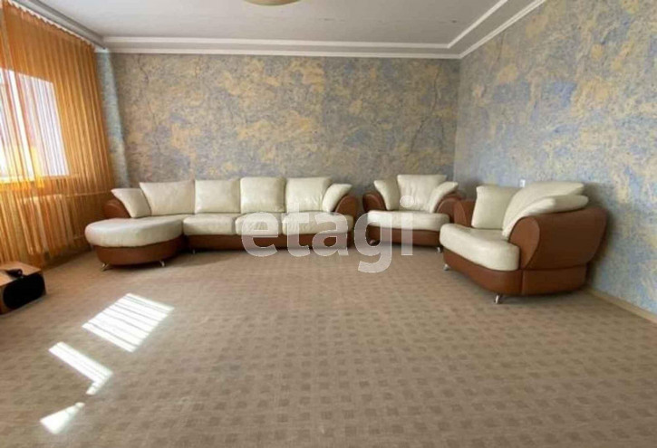 4-комн квартира Депутатская, 80/2