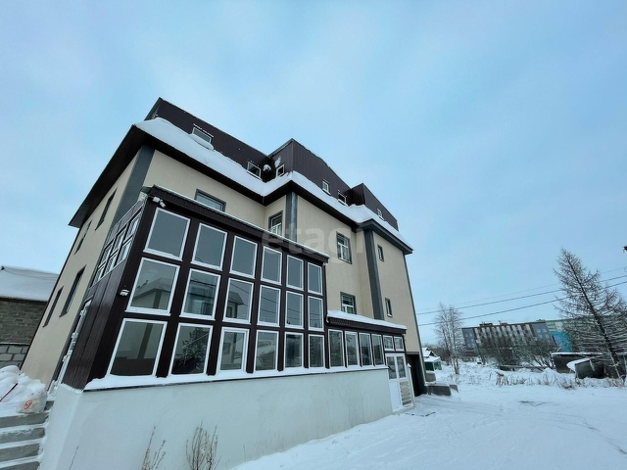 Купить дачу, дом, коттедж за 32 900 000 рублей на Майский пр.