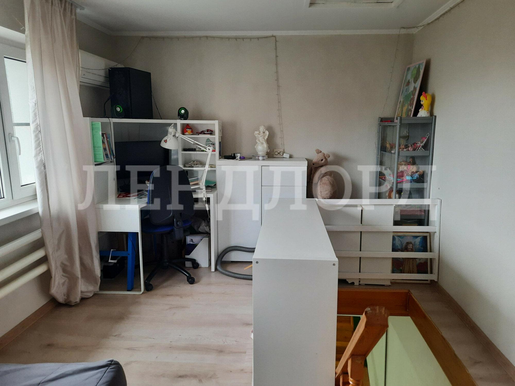 Купить дачу, дом, коттедж за 10 000 000 рублей на Земляничная улица