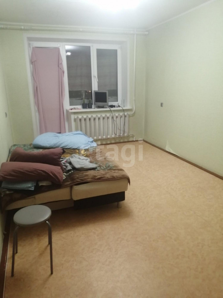 2-комн квартира Интернациональная, 35