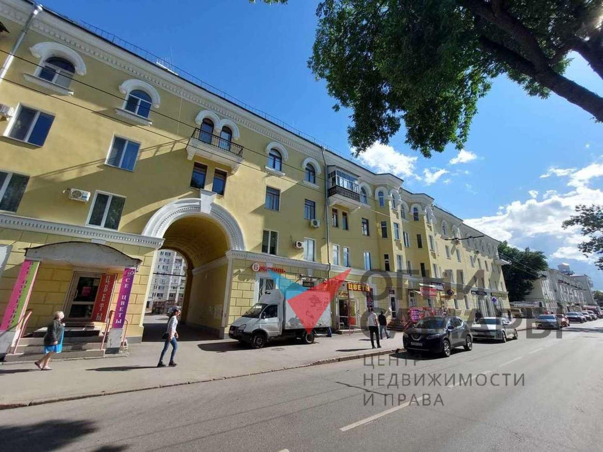 Сдать торговое помещение за 110 000 рублей на Металлургов проспект, 81