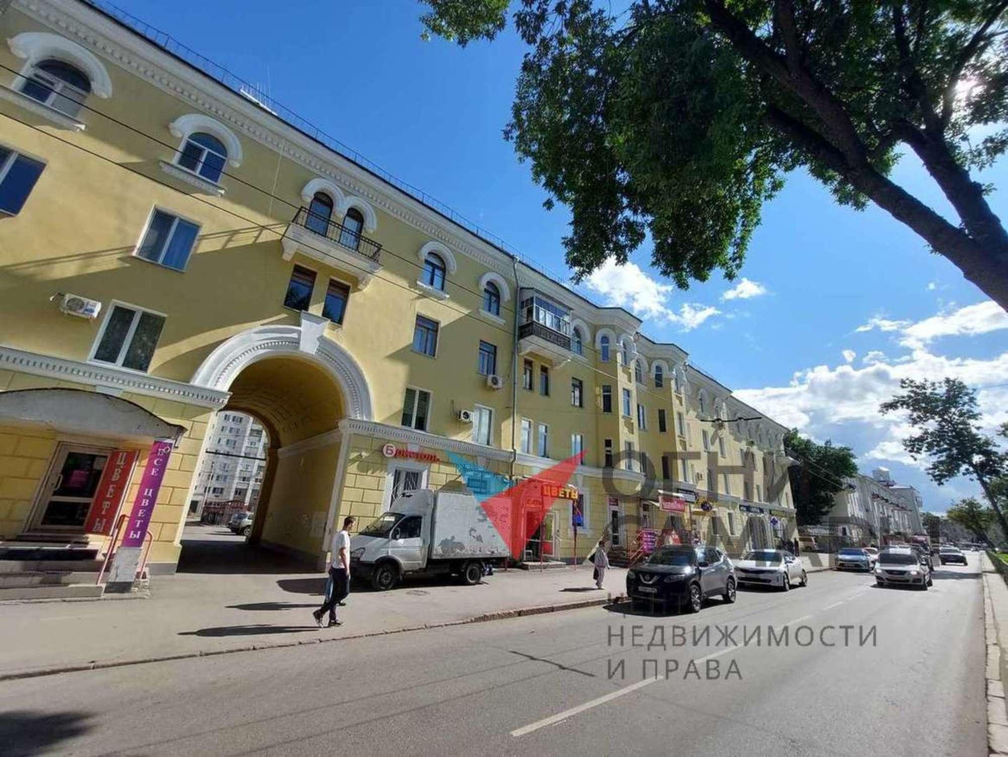 Сдать торговое помещение за 110 000 рублей на Металлургов проспект, 81