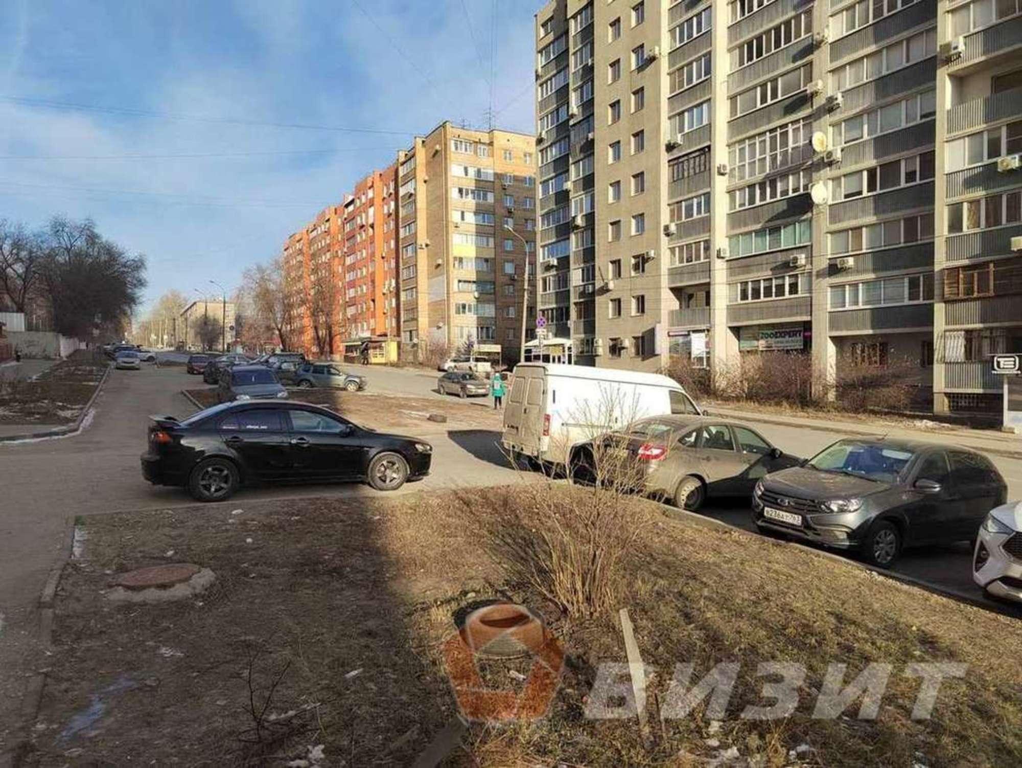 Купить торговое помещение за 4 900 000 рублей на Дыбенко улица, 120
