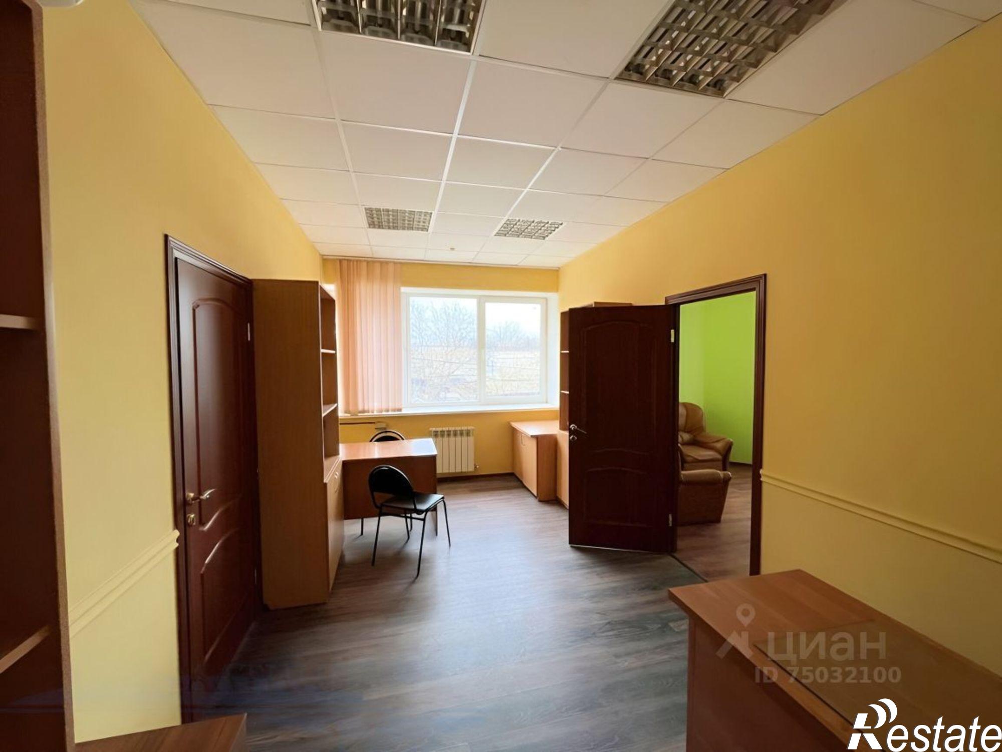 Купить торговое помещение за 24 000 400 рублей на Латвийская улица, 1Б