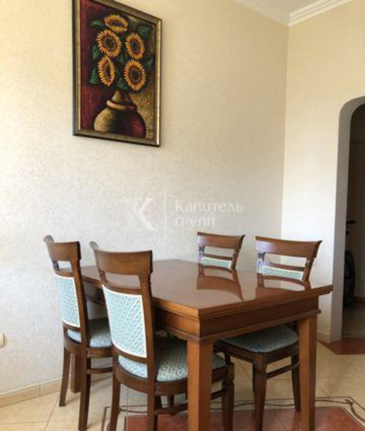 2-комн квартира улица Комсомольская, 8
