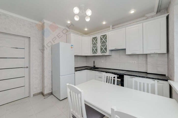 2-комн квартира Героя Хабибуллина ул, 4