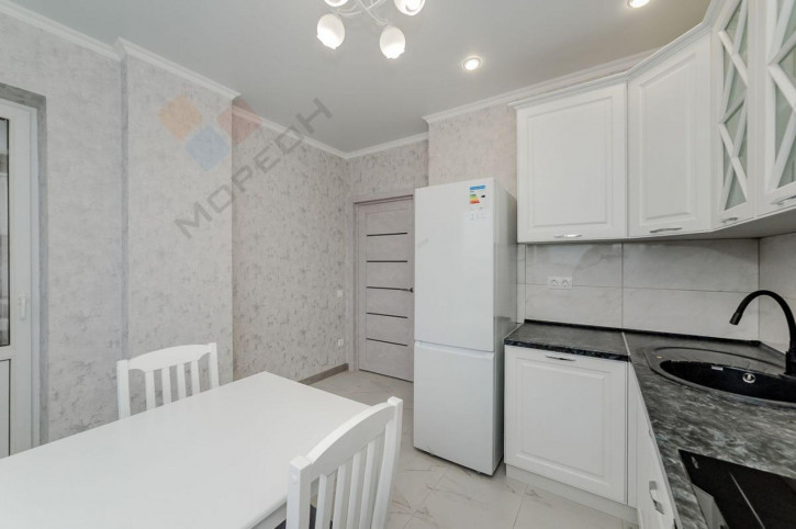 2-комн квартира Героя Хабибуллина ул, 4