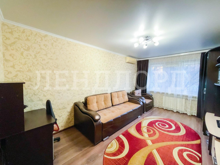 3-комн квартира проспект Космонавтов, 12/1