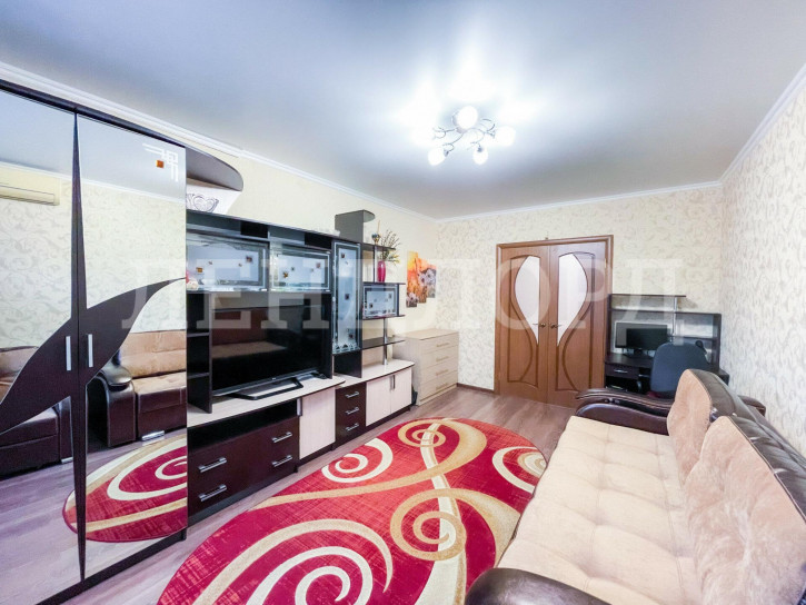 3-комн квартира проспект Космонавтов, 12/1