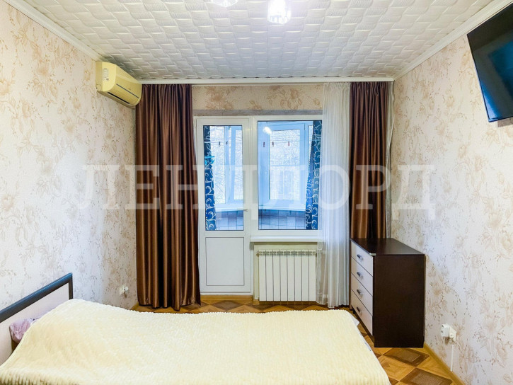 3-комн квартира проспект Космонавтов, 12/1