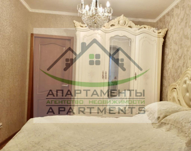 3-комн квартира Победы пр-кт, 157