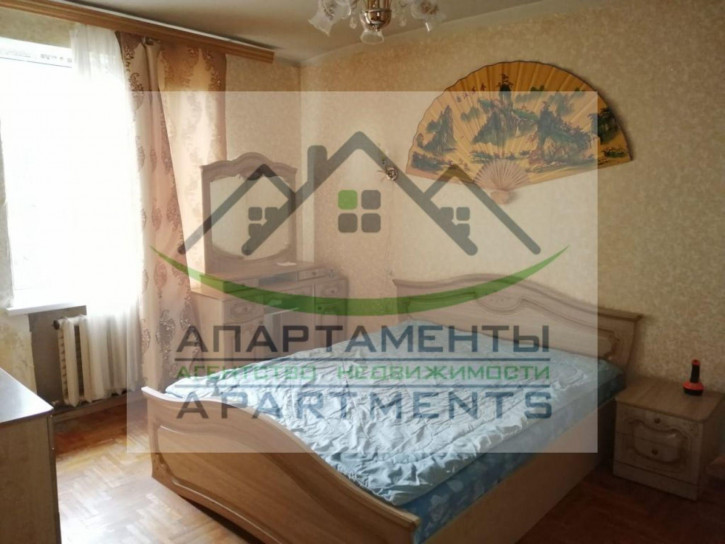 3-комн квартира Калинина ул, 10
