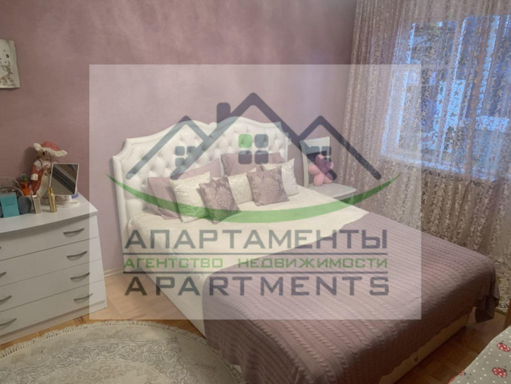 3-комн квартира Жмакина ул
