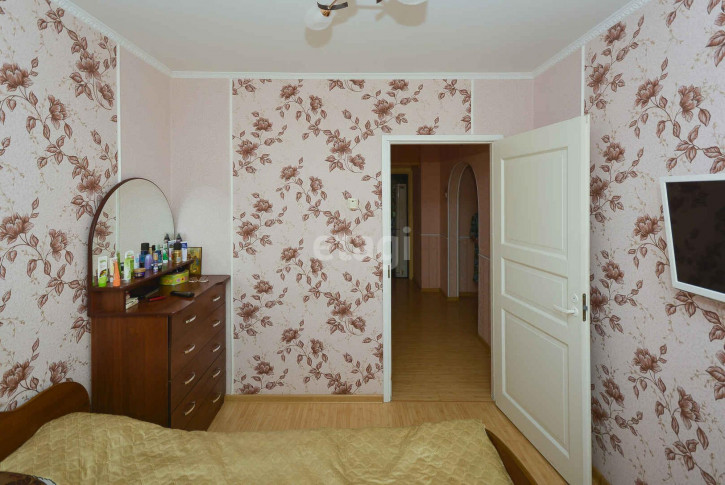 4-комн квартира Восстания, 26