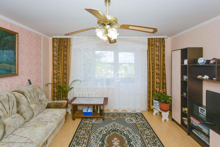 4-комн квартира Восстания, 26