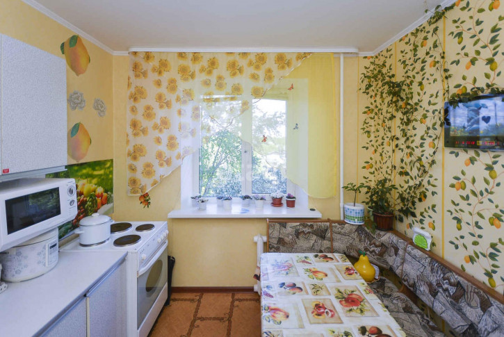 4-комн квартира Восстания, 26