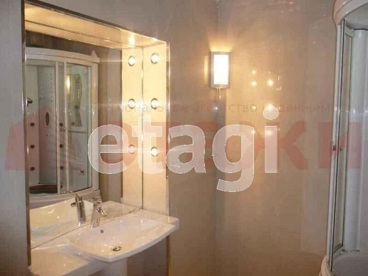 3-комн квартира Грибоедова, 15