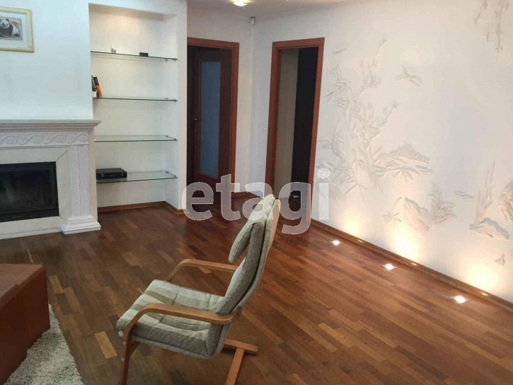 3-комн квартира Грибоедова, 15