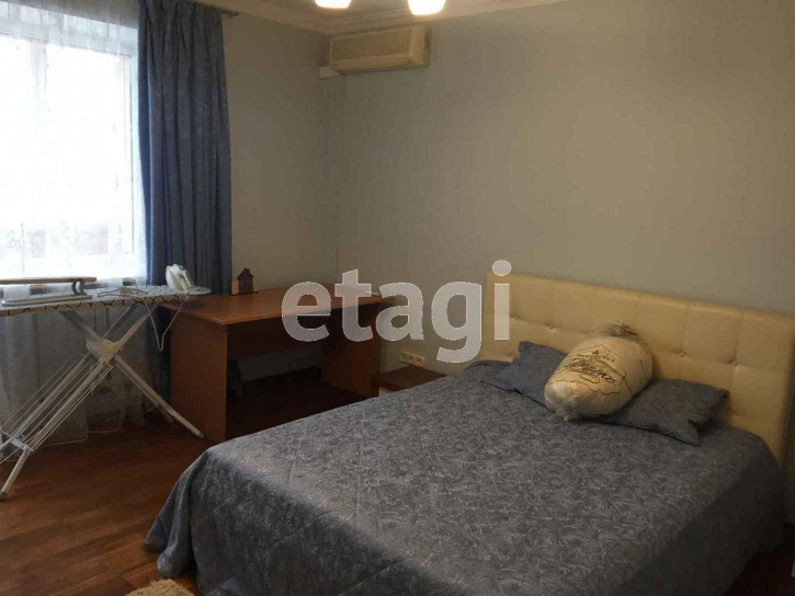 3-комн квартира Грибоедова, 15