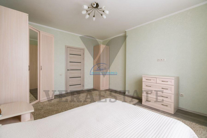 3-комн квартира ул. Тихвинская,1