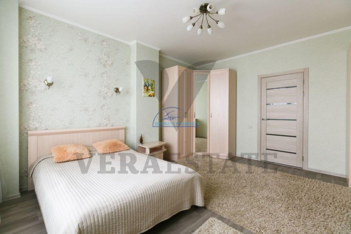 3-комн квартира ул. Тихвинская,1