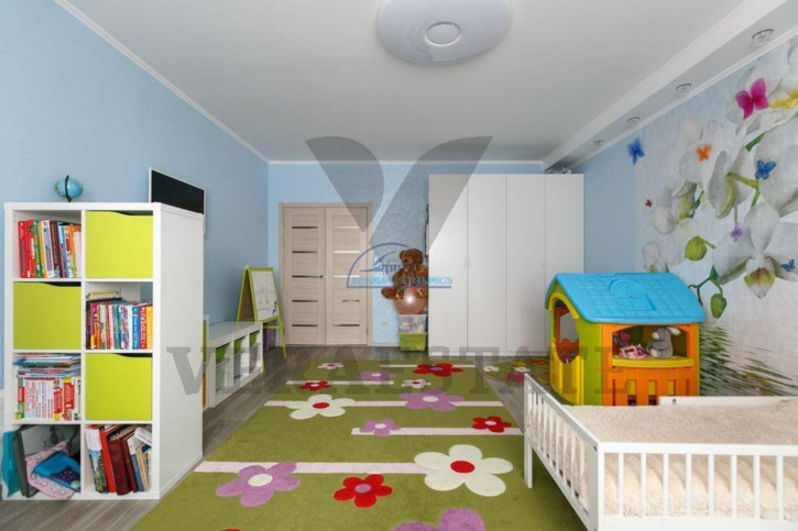 3-комн квартира ул. Тихвинская,1