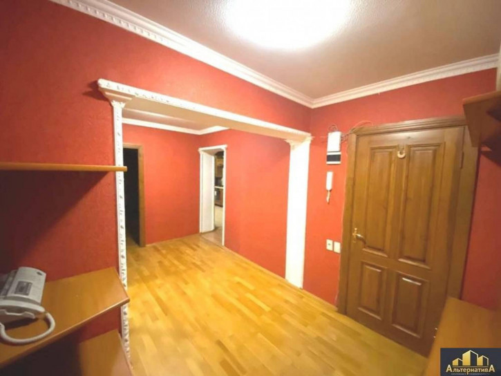 4-комн квартира Широкая ул.