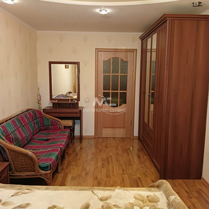 3-комн квартира Заводская пл, 43