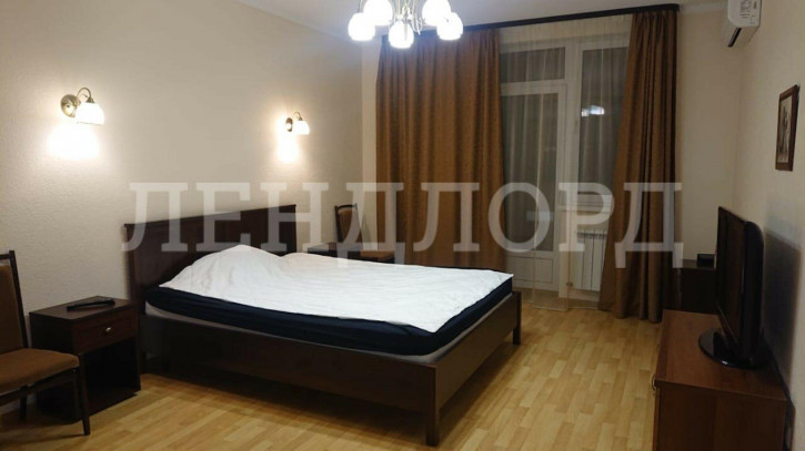 1-комн квартира Соборный переулок, 90