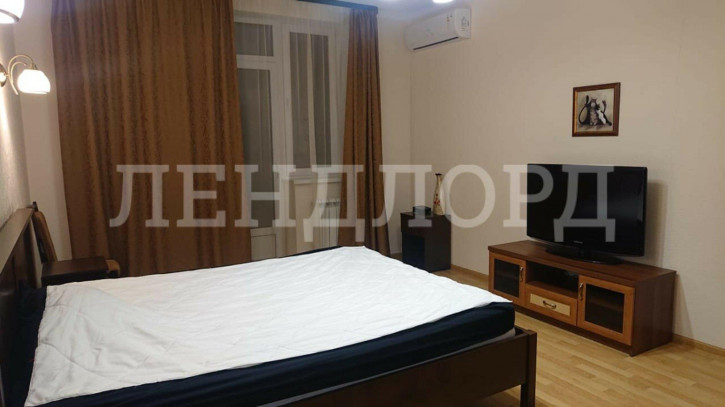 1-комн квартира Соборный переулок, 90