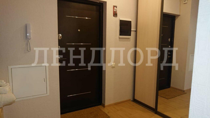 1-комн квартира Соборный переулок, 90