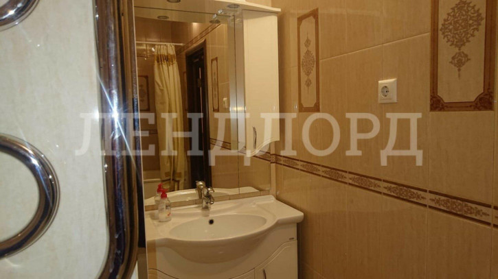 1-комн квартира Соборный переулок, 90