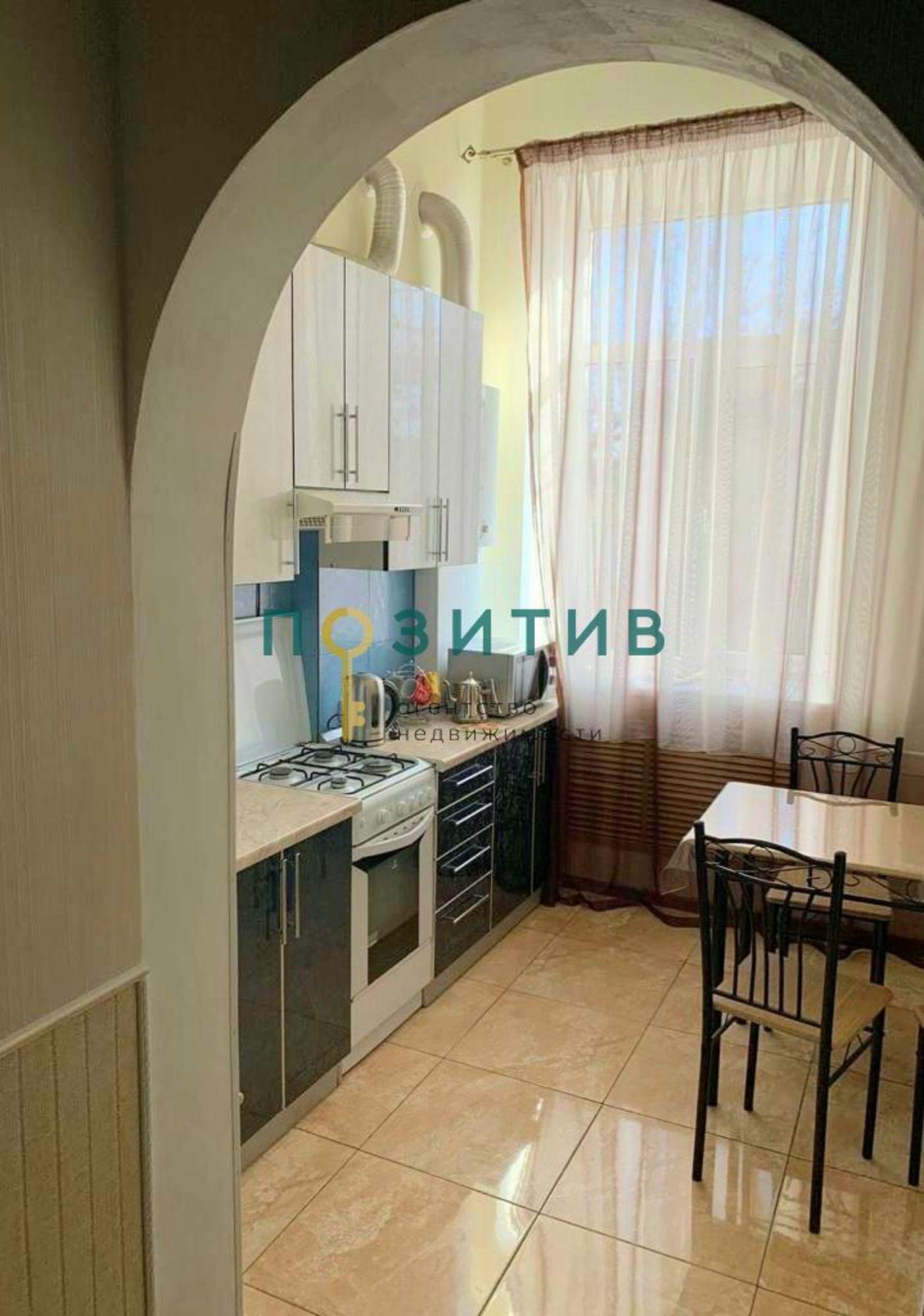 Купить квартиру за 10 000 000 рублей на Кирова пр-кт, 58