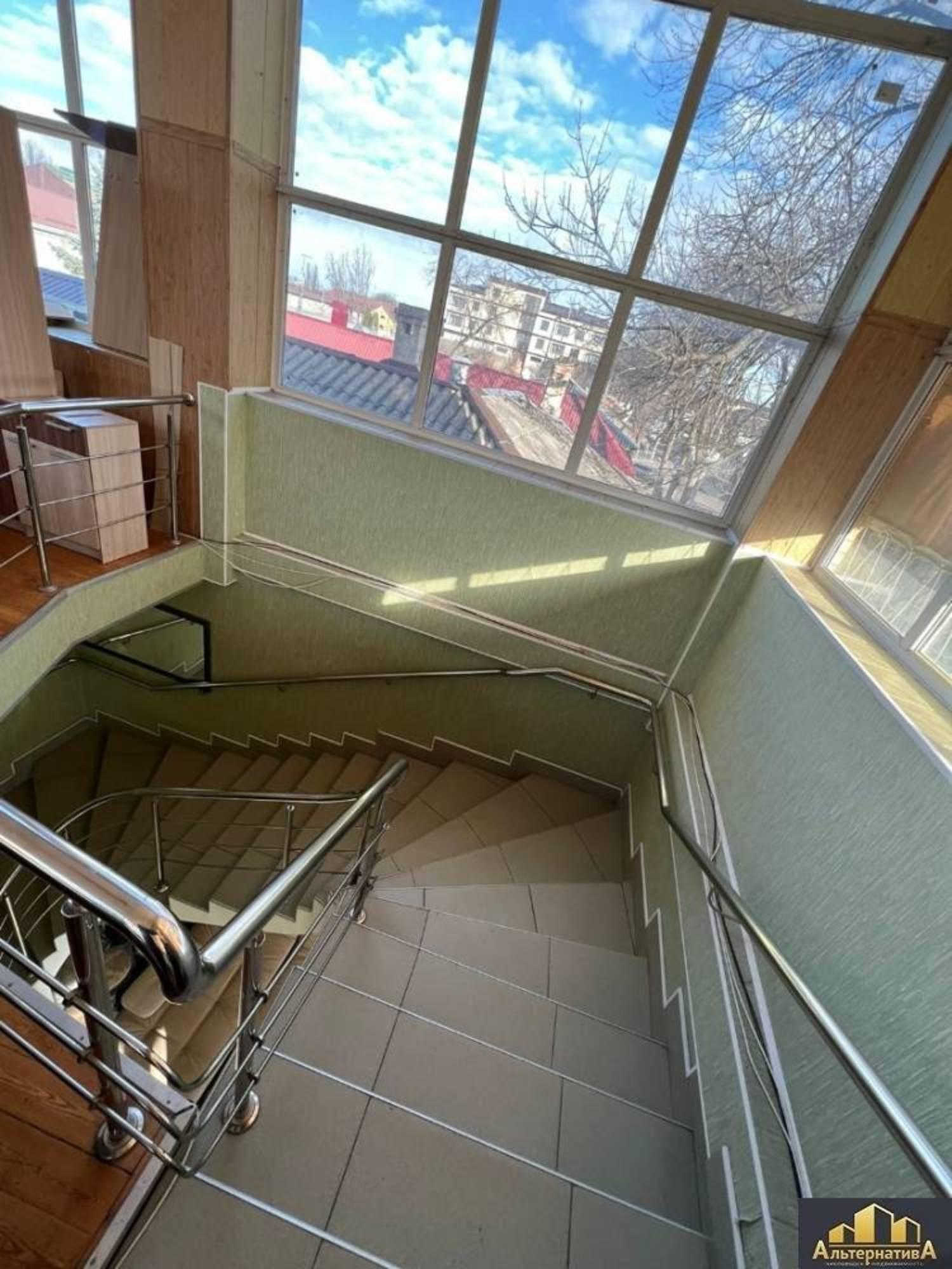 Купить помещение свободного назначения за 39 000 000 рублей на Гагарина ул.