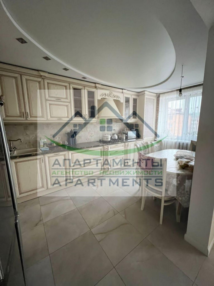 4-комн квартира Губина , 7