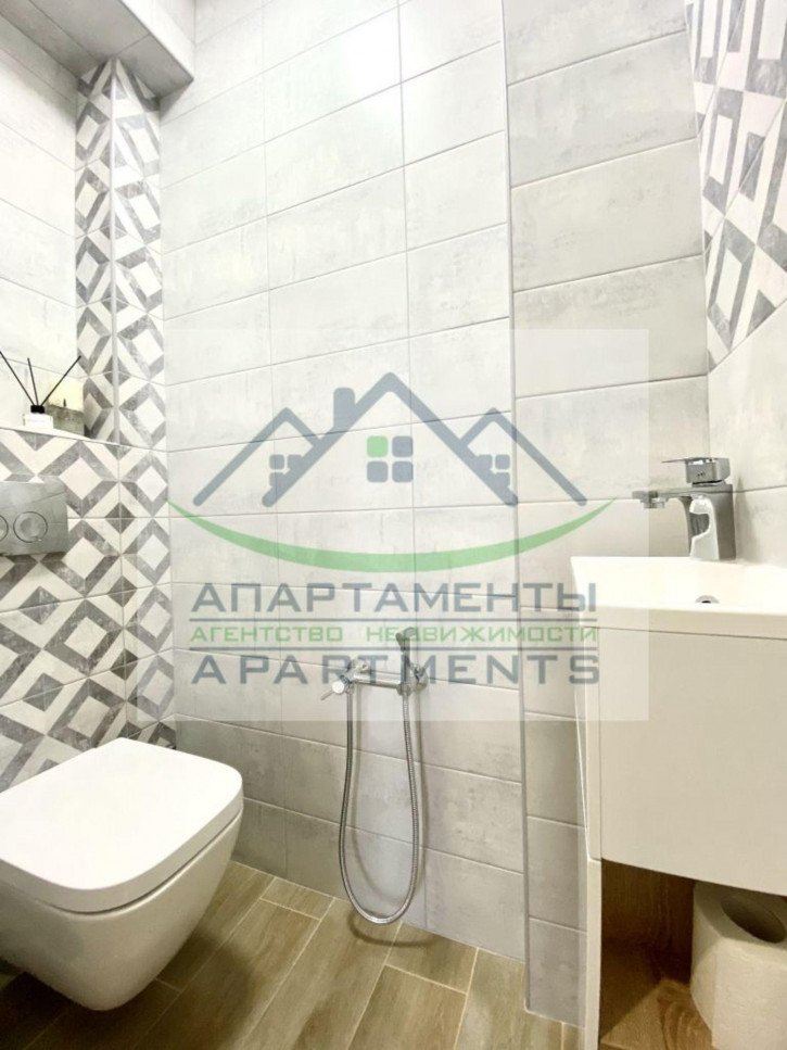 2-комн квартира Пестова ул, 15